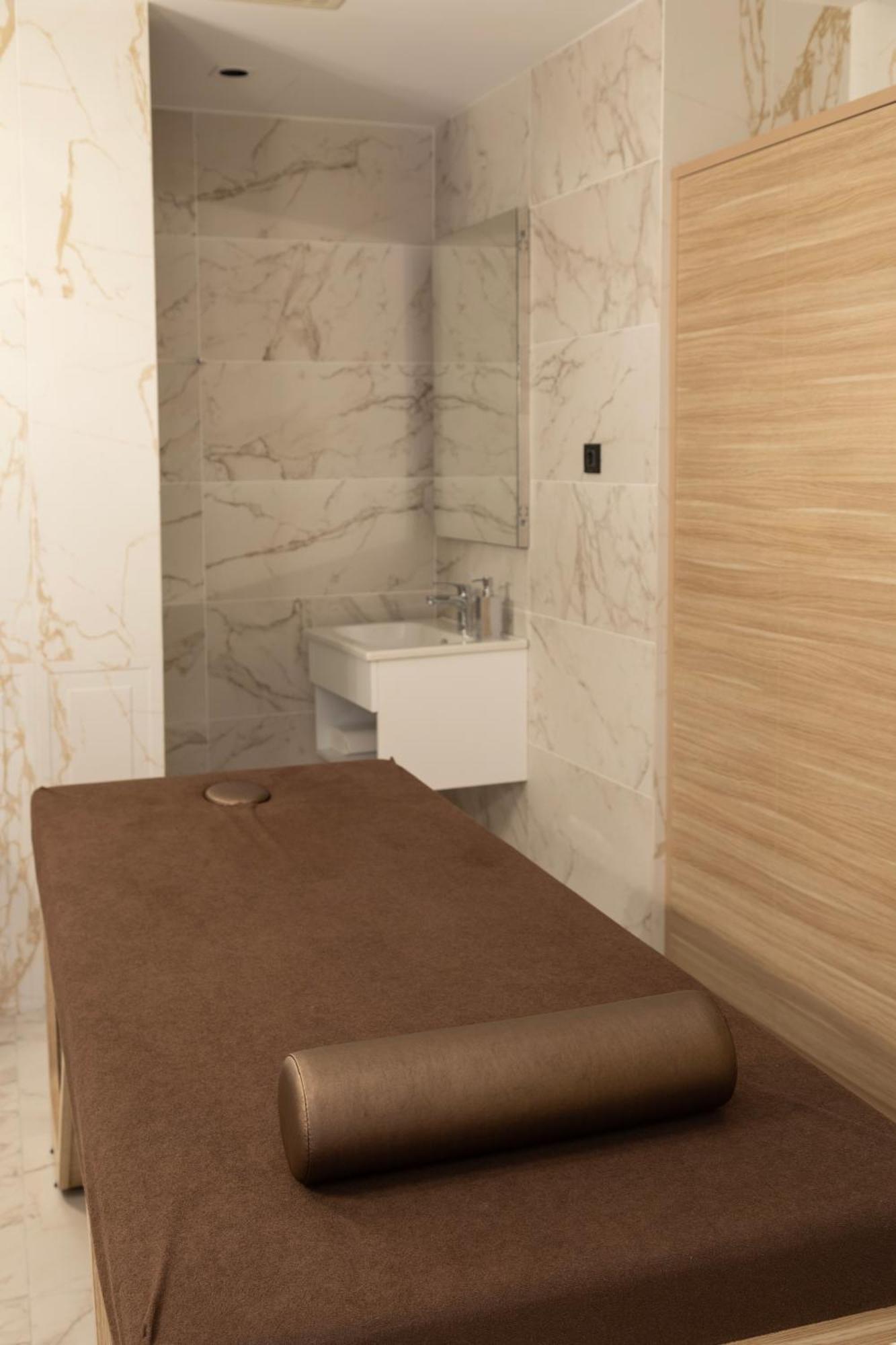 Hallmark Hotel & Spa Istambul Exterior foto