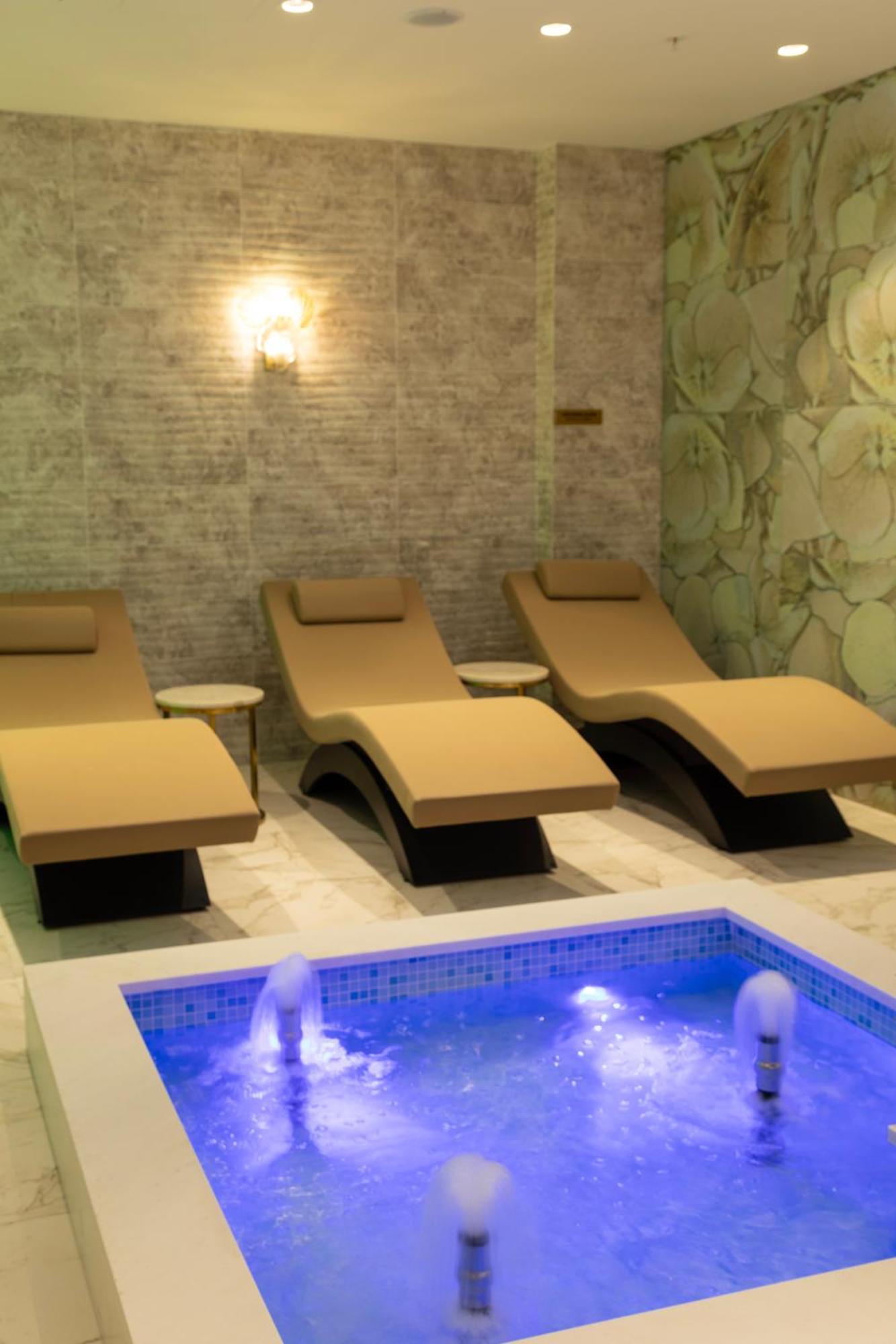 Hallmark Hotel & Spa Istambul Exterior foto